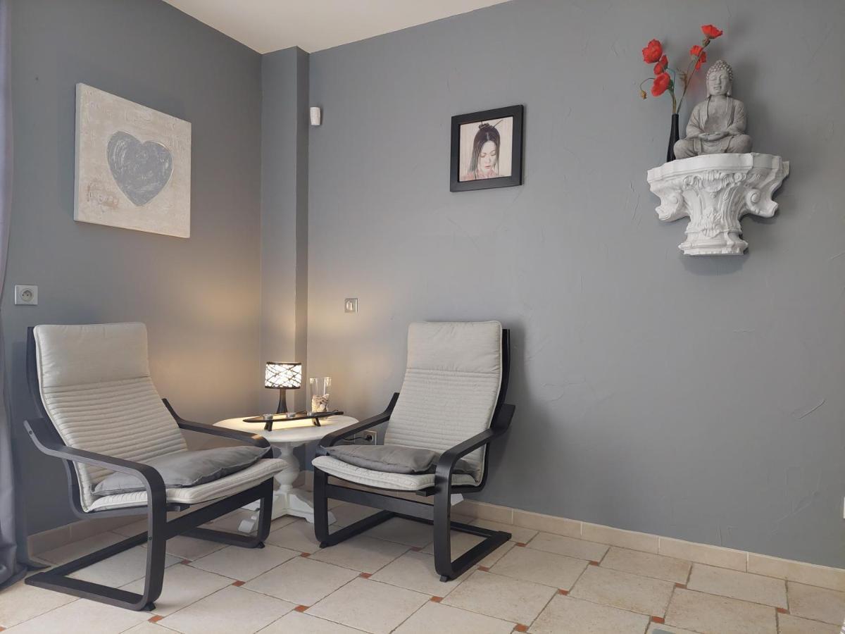 Mas Des Cigognes Bed & Breakfast Le Thor Bagian luar foto