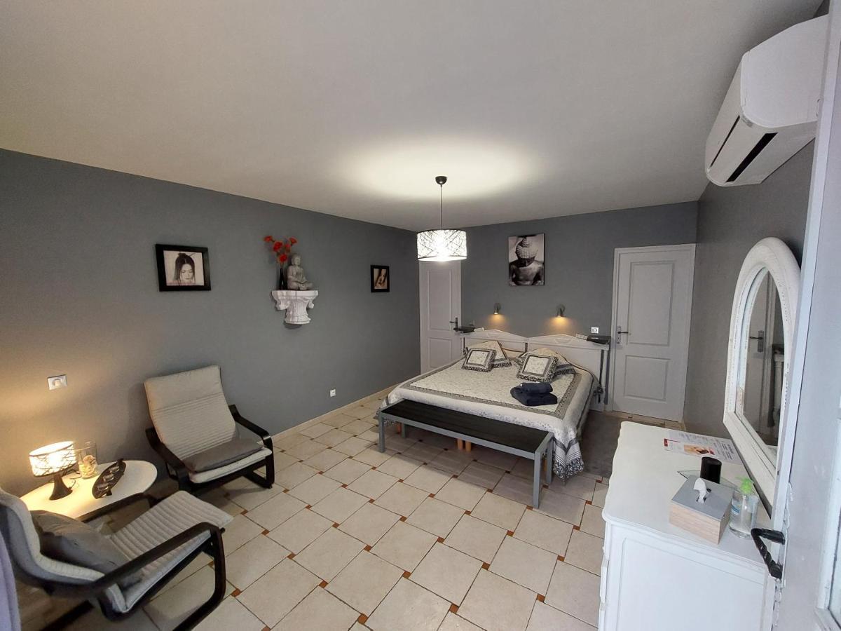 Mas Des Cigognes Bed & Breakfast Le Thor Bagian luar foto