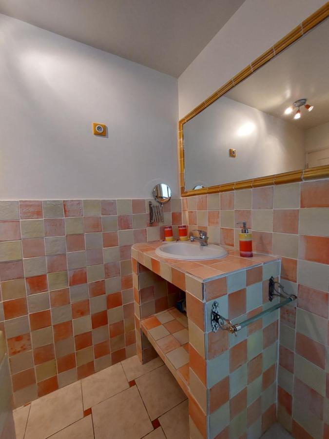 Mas Des Cigognes Bed & Breakfast Le Thor Bagian luar foto