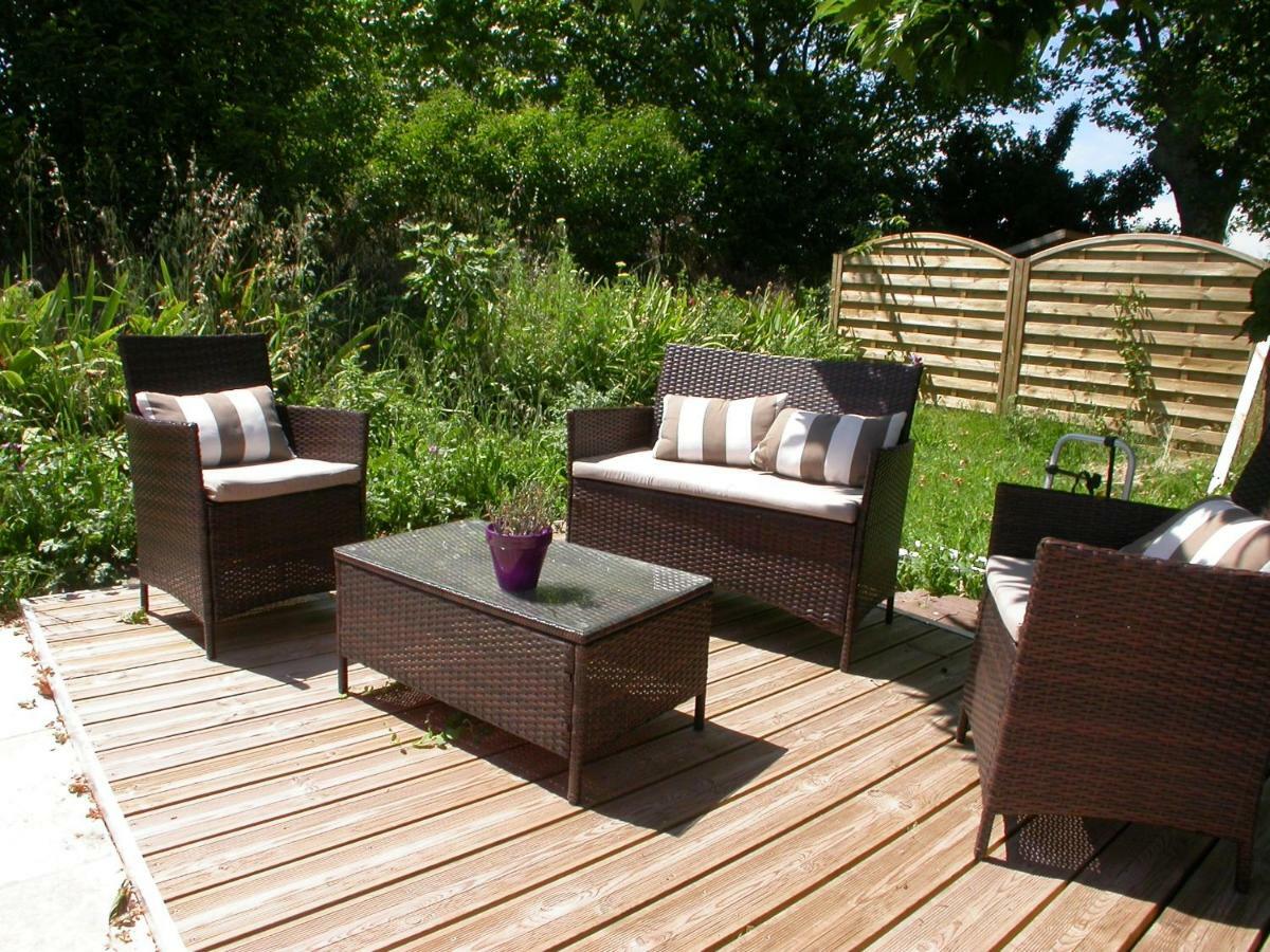 Mas Des Cigognes Bed & Breakfast Le Thor Bagian luar foto